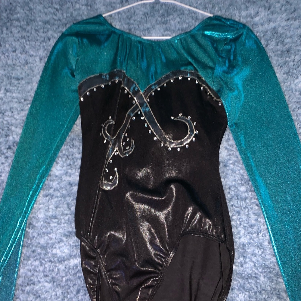 3 leotards